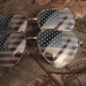 🇺🇸 American Flag Heart Shape Sunglasses 🇺🇸